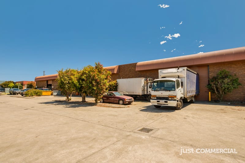 Click to view all images 4/13-17 Crawford Street Braeside VIC 3195 - Image 3
