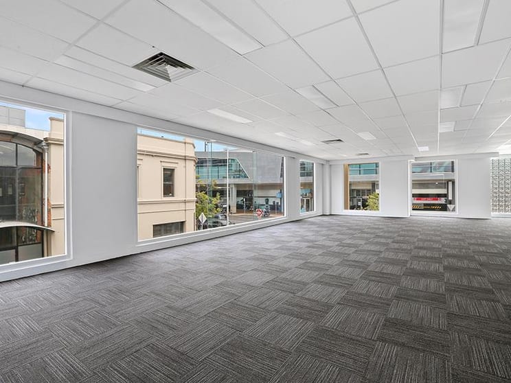 Click to view all images 15 Yarra Street/15 Yarra Street Geelong VIC 3220 - Image 1