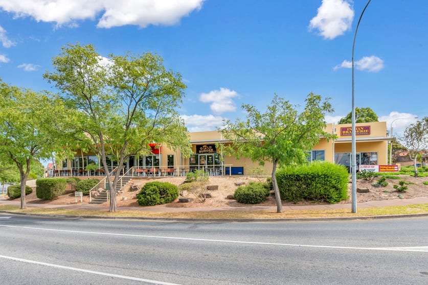 Click to view all images 1 Aeolian Way Golden Grove SA 5125 - Image 1