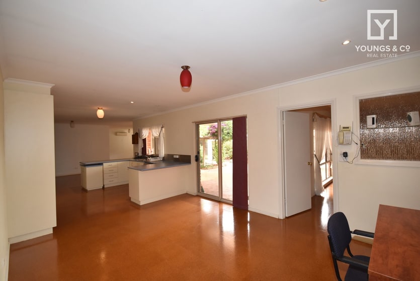 12 Wyndham St Shepparton VIC 3630 - Image 2