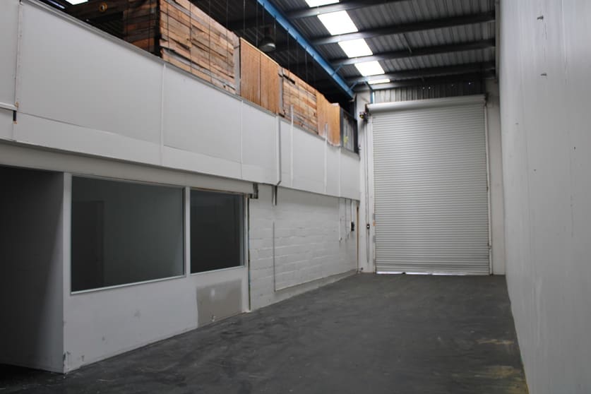 Click to view all images 1G/1- 3 Endeavour Rd Caringbah NSW 2229 - Image 3