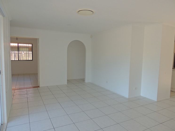 Click to view all images 126 Olsen Avenue Arundel QLD 4214 - Image 2