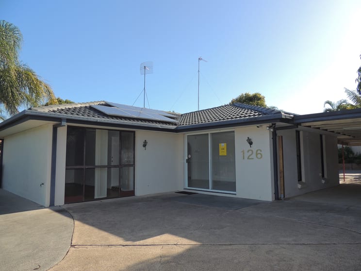 Click to view all images 126 Olsen Avenue Arundel QLD 4214 - Image 1
