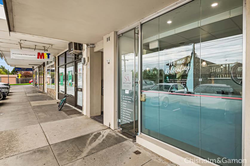 Click to view all images 11 Follett Road Cheltenham VIC 3192 - Image 2