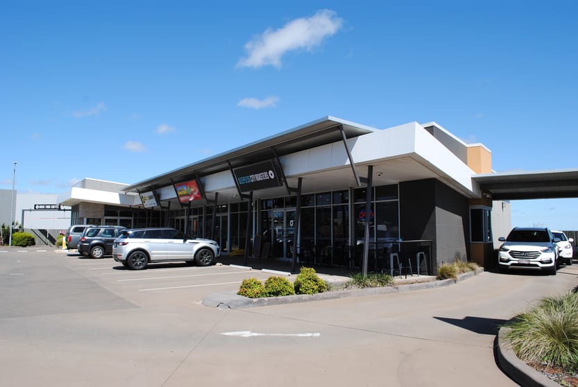 Click to view all images 538 Alderley Street - Shop 2A Harristown QLD 4350 - Image 2