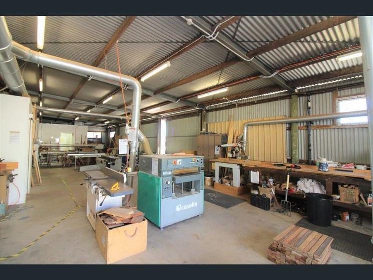 Click to view all images 56 Canning Street Drayton QLD 4350 - Image 3