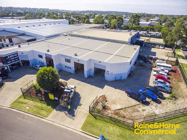 Click to view all images Unit 2/20 Broadhurst Road Ingleburn NSW 2565 - Image 1