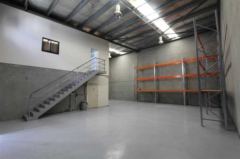 Click to view all images Unit 2/74-76 Oak Road Kirrawee NSW 2232 - Image 3