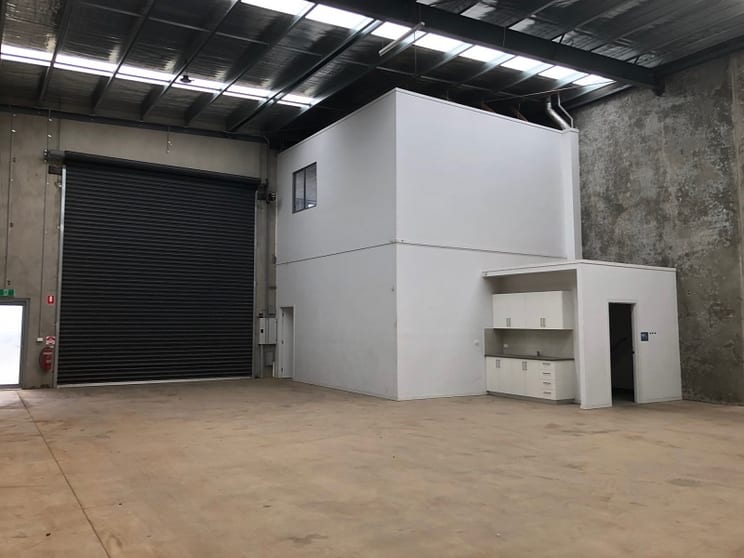 Click to view all images 4B Burnett Street Somerton VIC 3062 - Image 2