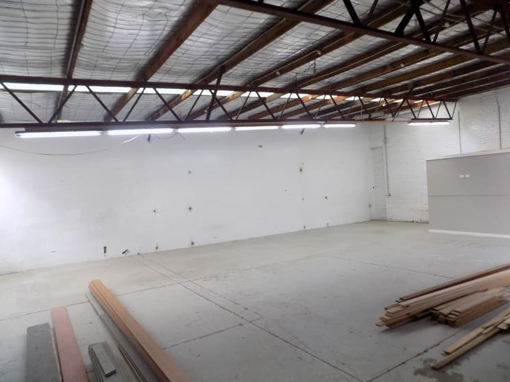 Click to view all images 1/5 Alex Avenue Moorabbin VIC 3189 - Image 3