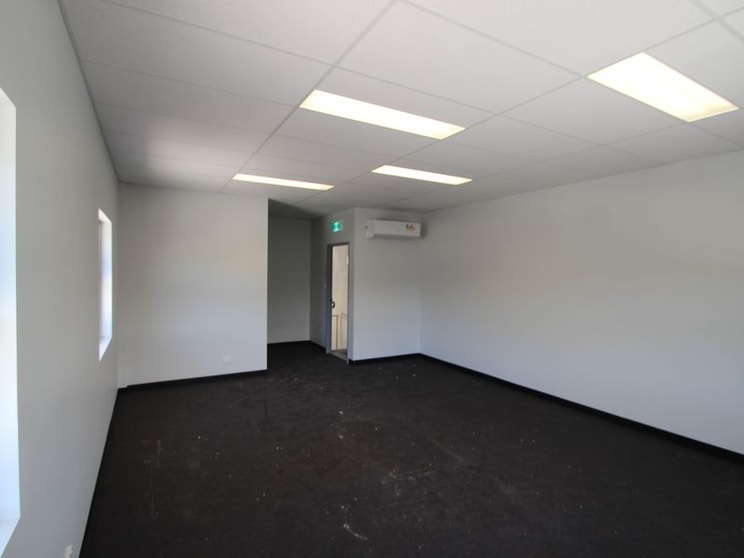 Click to view all images 20/41-43 Five Islands Road Port Kembla NSW 2505 - Image 2