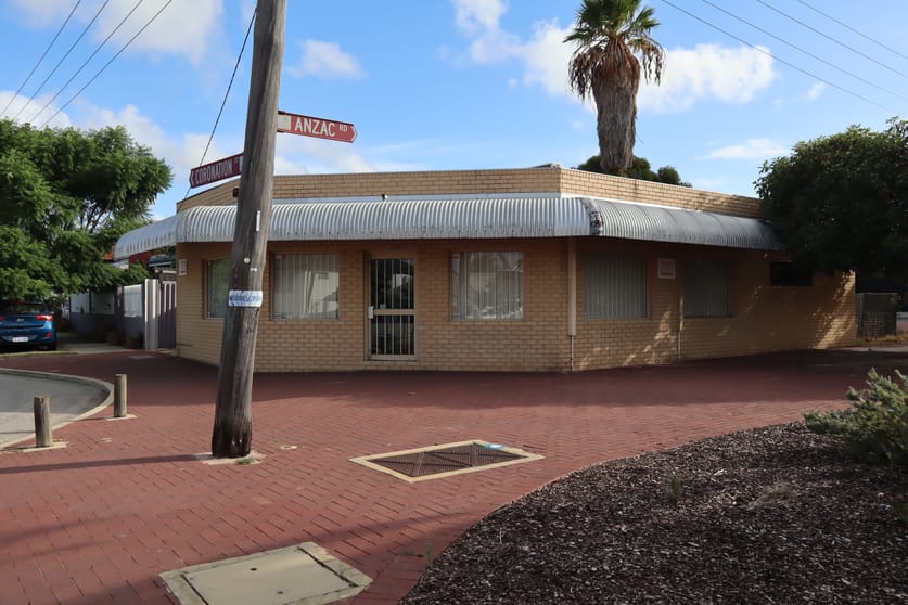 Click to view all images 45 Coronation Street North Perth WA 6006 - Image 2