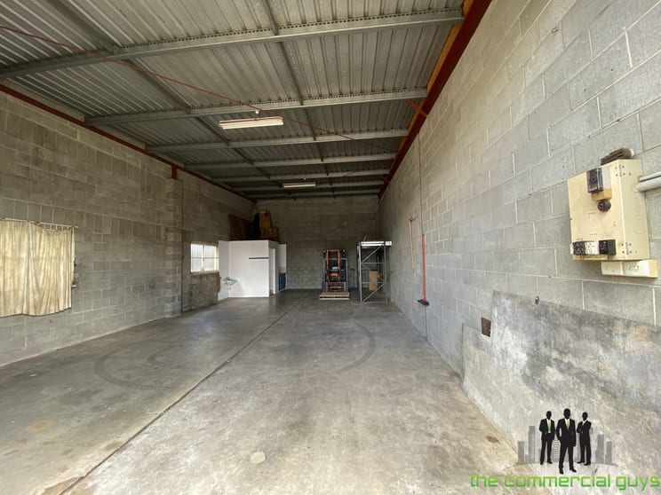 Click to view all images 5/13-15 Storie St Clontarf QLD 4019 - Image 2