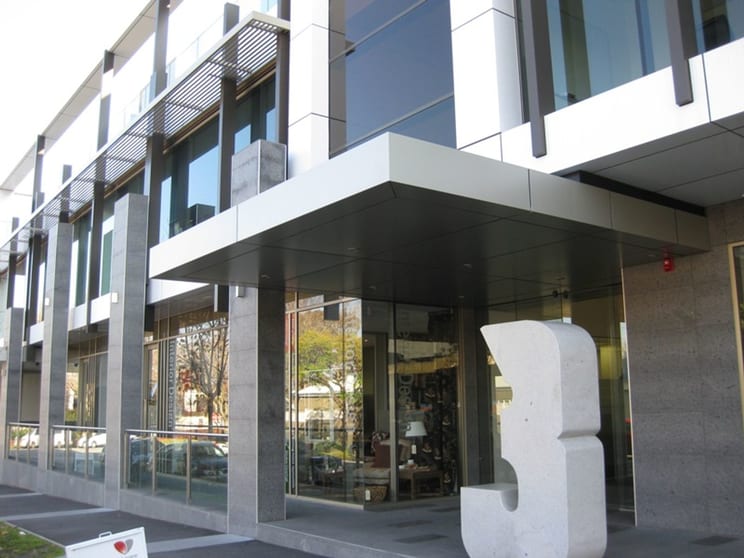 Click to view all images 18/3 Male Street Brighton VIC 3186 - Image 1
