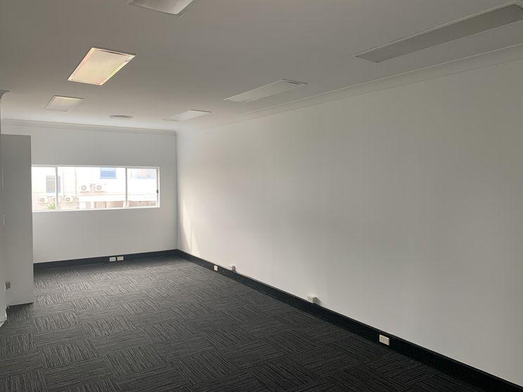 Click to view all images 3/18 Lake Street Varsity Lakes QLD 4227 - Image 2