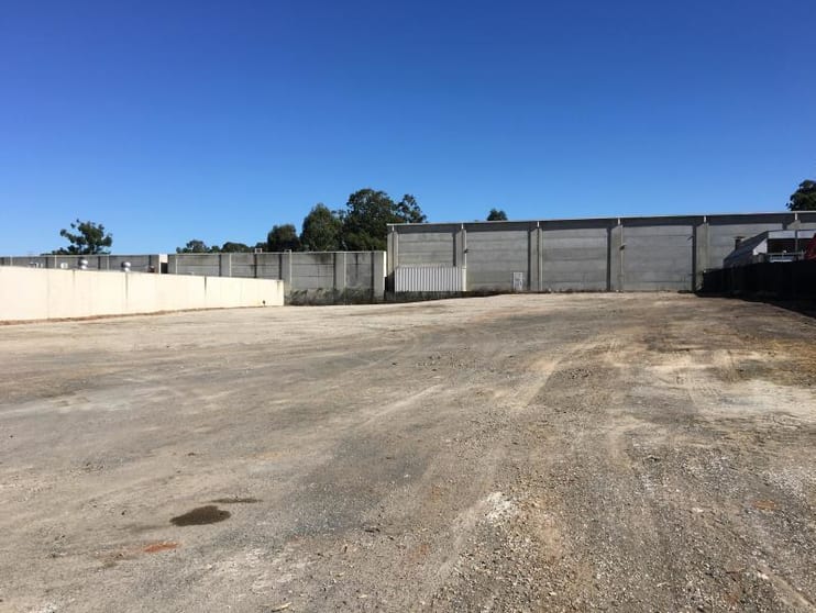 Click to view all images 5 Hume Road Smithfield NSW 2164 - Image 2