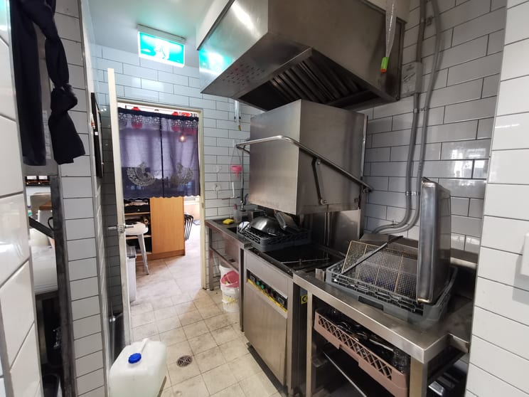 Click to view all images 1/43 Enmore Road Newtown NSW 2042 - Image 3
