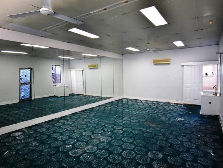 Click to view all images Unit 2/226 Brunker Road Adamstown NSW 2289 - Image 2