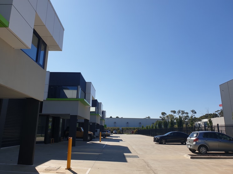 Click to view all images Ranger Close Chirnside Park VIC 3116 - Image 1