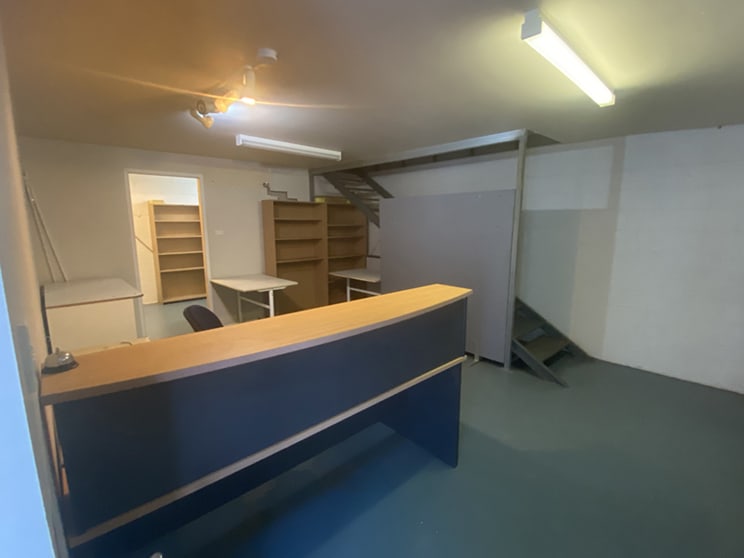 Click to view all images Unit 4/21-23 Hurley Drive Coffs Harbour NSW 2450 - Image 3