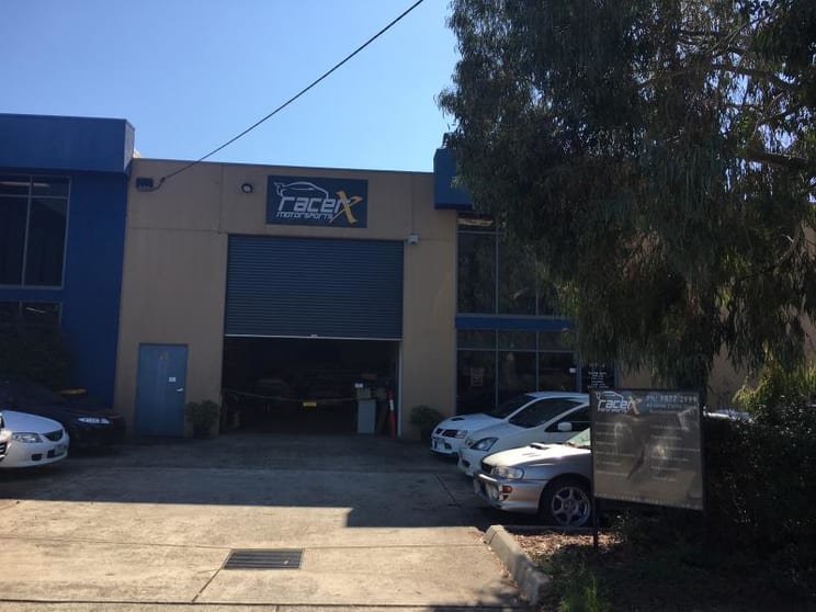 Click to view all images 43 Terracotta Drive Nunawading VIC 3131 - Image 2
