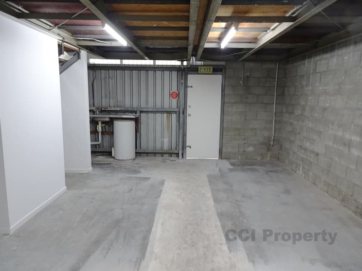 Click to view all images 4/11 Didswith Street East Brisbane QLD 4169 - Image 3