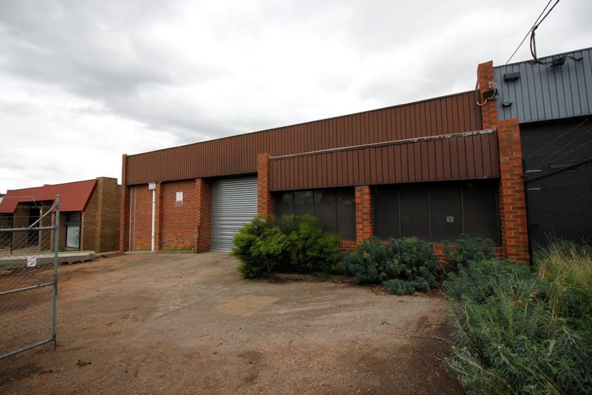 Click to view all images 32 Parkhurst Drive Knoxfield VIC 3180 - Image 1