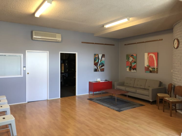 Click to view all images 2 & 3/850 Hunter Street Newcastle NSW 2300 - Image 3