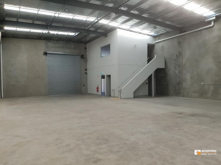 Click to view all images 36 Cromer Avenue Sunshine North VIC 3020 - Image 2