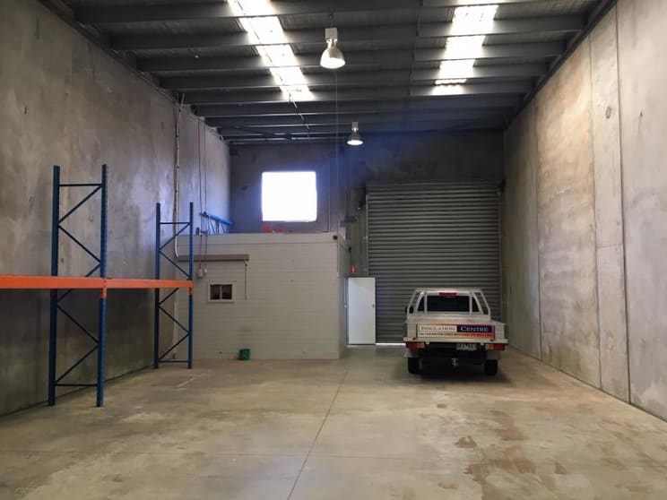 Click to view all images Unit 2/22-24 Redland Drive Mitcham VIC 3132 - Image 3