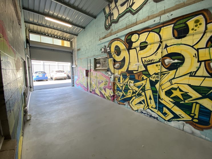 Click to view all images 5a/18 Mountain View Road Miami QLD 4220 - Image 1