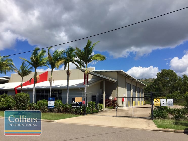 Click to view all images Unit 2/34 Auscan Crescent Garbutt QLD 4814 - Image 3