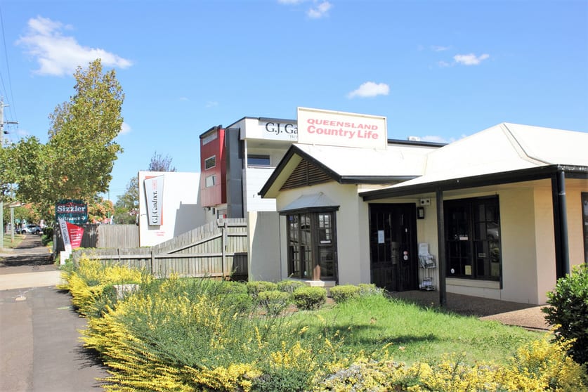 Click to view all images 203 Hume Street Toowoomba QLD 4350 - Image 2