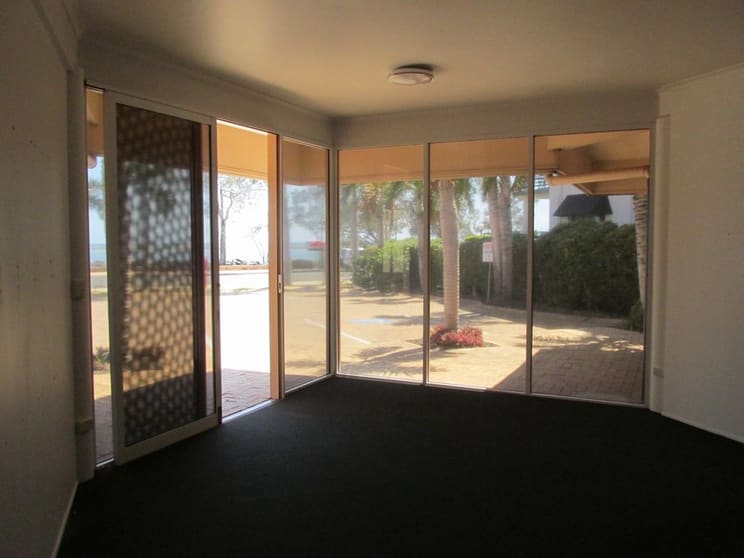 Click to view all images 14/564 Esplanade Urangan QLD 4655 - Image 3