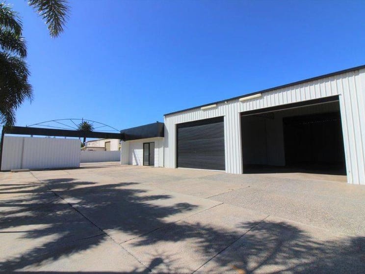 Click to view all images 70 Carrington Road Torrington QLD 4350 - Image 2