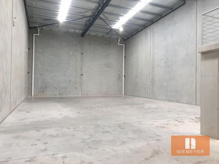 Click to view all images 3 - 11 Hallmark Street Pendle Hill NSW 2145 - Image 3