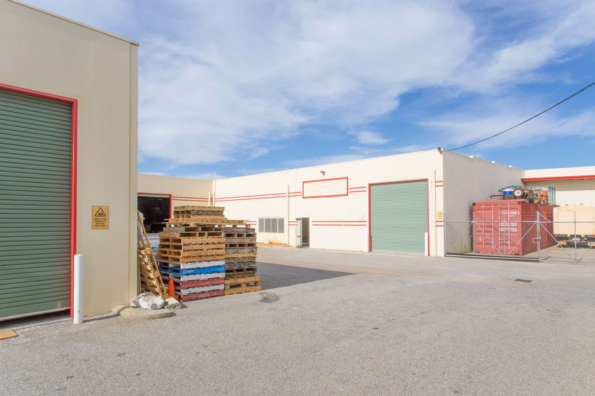 Click to view all images Unit 3/133 Kelvin Road Maddington WA 6109 - Image 2