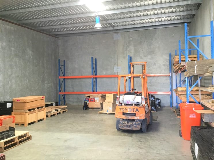 Click to view all images 8/96-100 Briggs Street Welshpool WA 6106 - Image 2
