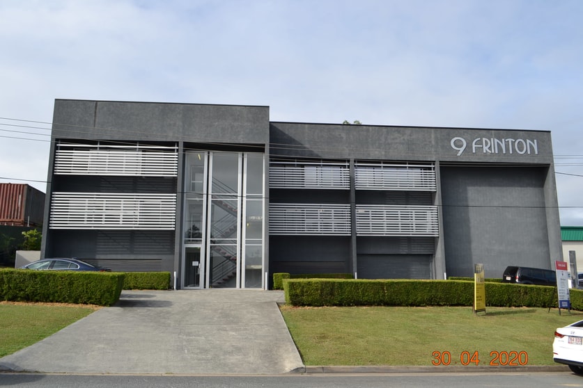 Click to view all images 9 Frinton Street Southport QLD 4215 - Image 1