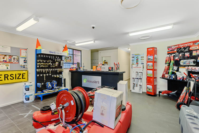 Click to view all images 285 Midland Highway Epsom VIC 3551 - Image 3