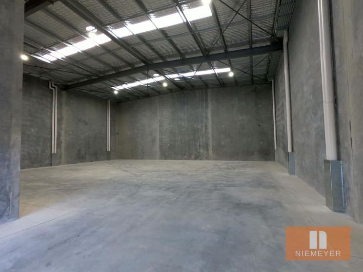 Click to view all images 22 Hallmark Street Pendle Hill NSW 2145 - Image 2