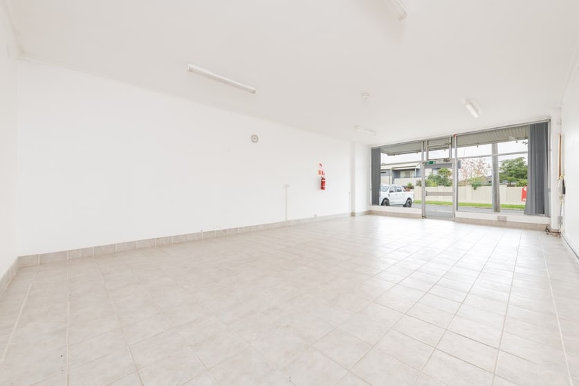 Click to view all images 1 Feathertop Avenue Templestowe Lower VIC 3107 - Image 2