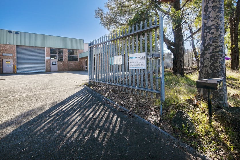 Click to view all images 2/43 Gatwick Road Bayswater North VIC 3153 - Image 2
