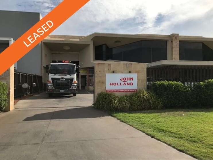 Click to view all images Unit 2/68 Mordaunt Circuit Canning Vale WA 6155 - Image 1