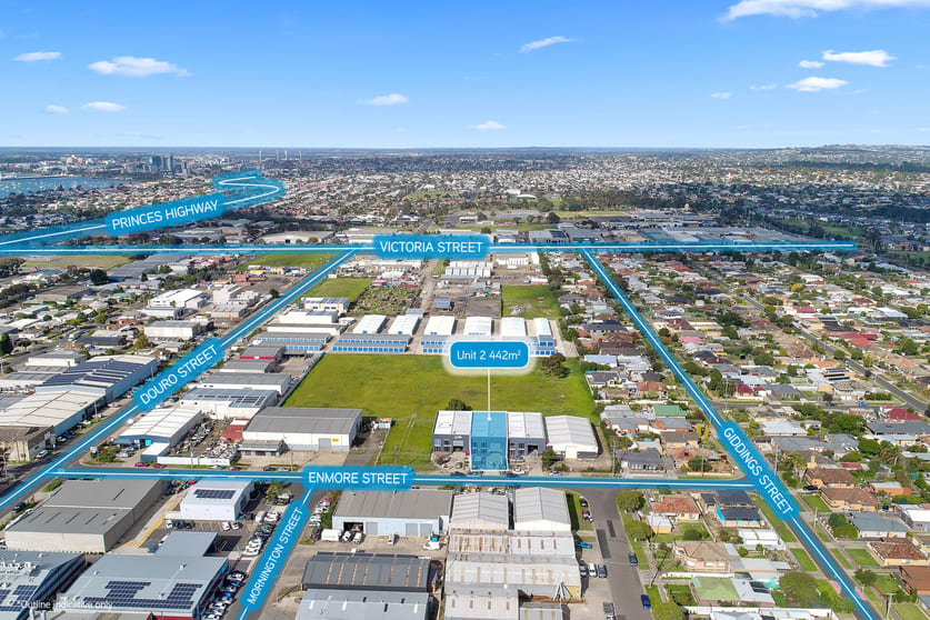 Click to view all images Unit 2, 14-16 Enmore Street North Geelong VIC 3215 - Image 2