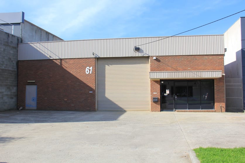 Click to view all images 61 Macbeth Street Braeside VIC 3195 - Image 2