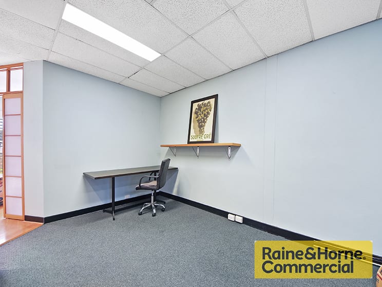 Click to view all images 23/14 Argyle Street Albion QLD 4010 - Image 3