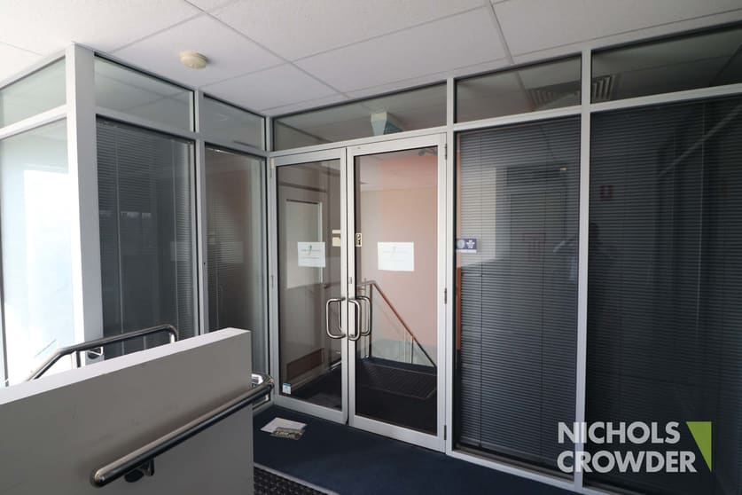 Click to view all images 3B/117 Hall Road Carrum Downs VIC 3201 - Image 3