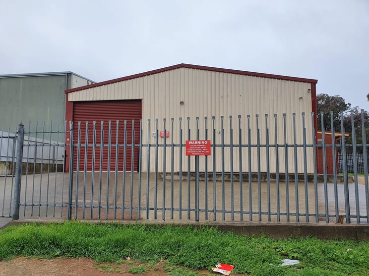 Click to view all images 2/1 Lush Road Pooraka SA 5095 - Image 2