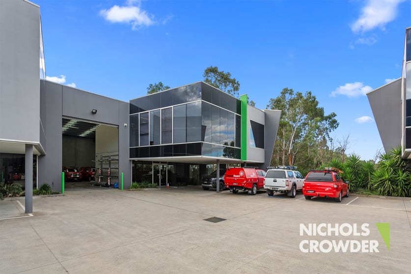 Click to view all images 4/84-90 Lakewood Boulevard Braeside VIC 3195 - Image 1
